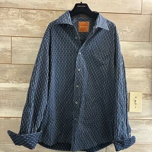 Tommy Bahama Button Down